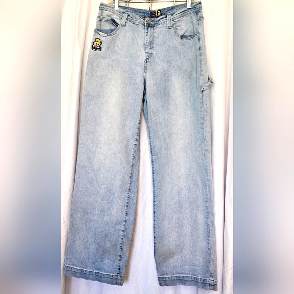 Vintage JNCO 22" wideleg 90s skater jeans! Girlie stuff light wash